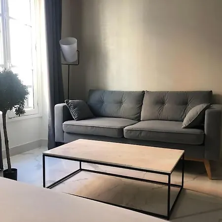 Studio Place Des Vosges * Parijs